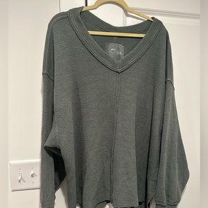 Aerie v-neck olive sweater/sweatshirt